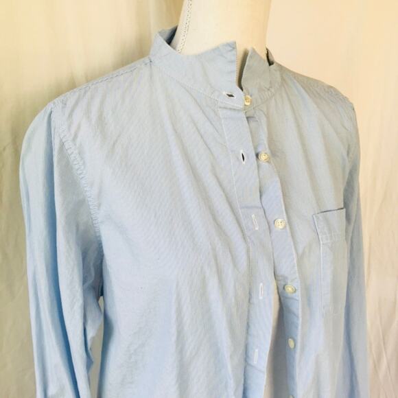 GAP Boyfriend Fit Button Up Shirt - Picture 2 of 5